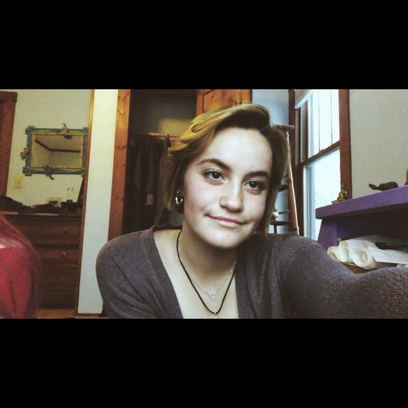 Meet your Posher, Audrey - Picture 1 of 1